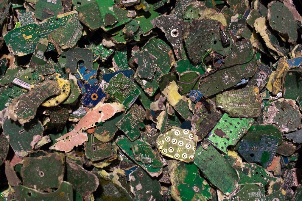 Tehran, Moscow ink the memorandum of understanding to build small electronics