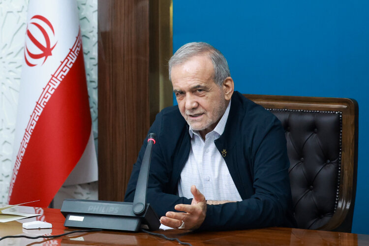 Pezeshkian descends from patriotism, national unity in the face of the attack