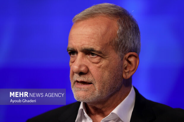 The key to Iranian scholars to solve the nation’s problems